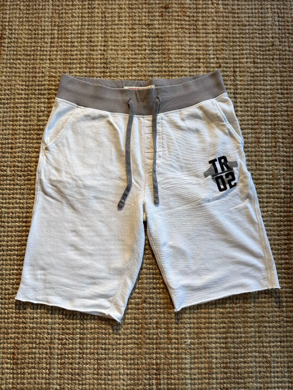 True Religion Mens White & Gray TR 02 Cutoff Sweat Shorts Size M